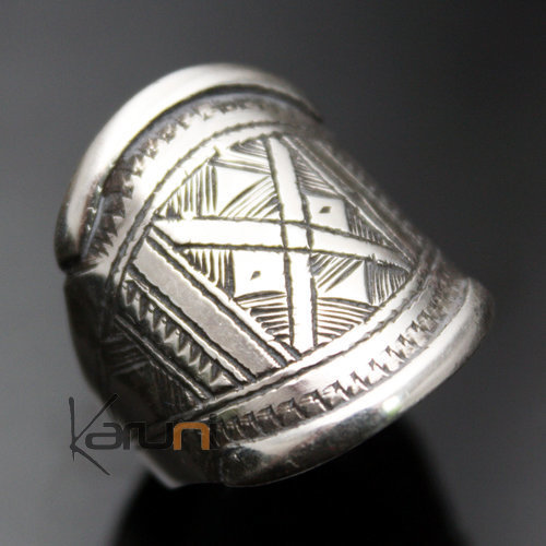 bijoux-touareg-ethniques-bague-argent-gravure-01-karuni.jpg