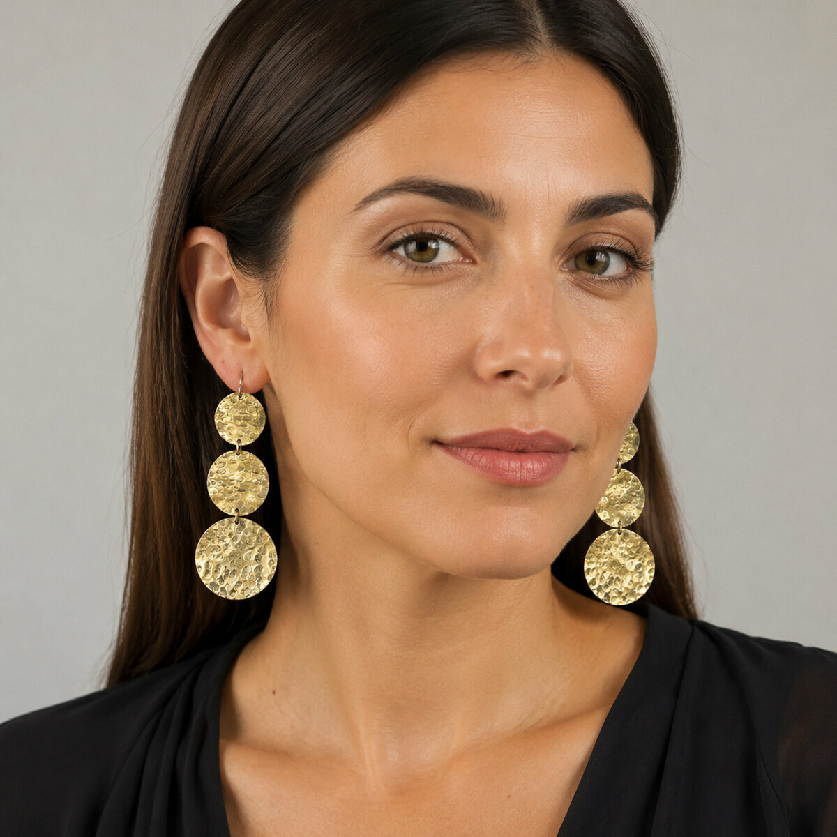 Boucles d'Oreilles Dor&eacute;es Martel&eacute;es � Pendants Artisanaux en Laiton