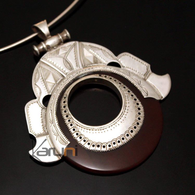 Collier Pendentif en Argent et Pierre Agate Rouge 26 Grand Rond Tête de Déesse