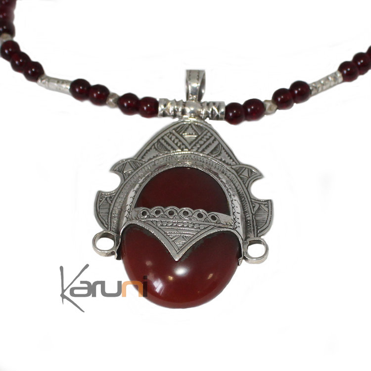 Collier touareg en argent et agate Déesse 7040