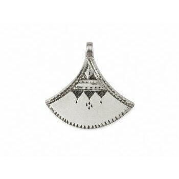 Collier Shat Shat Touareg – Argent 925 & Perles Rouges Fait Main Collier Bohème Chic Touareg – Bijou Tribal Élégant Fait Main