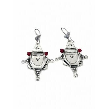 Boucles d'Oreilles Touareg Argent 925 – Bijou Nomade Fait Main Perles Rouges Boucles d’Oreilles Touareg Agadez – Argent 925 Gravé et Perles Rouges