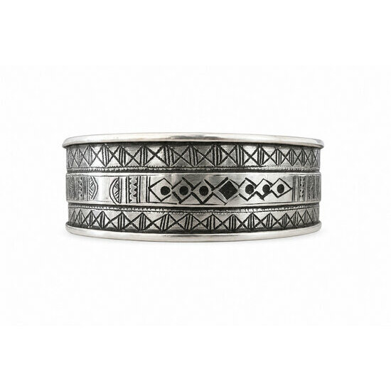 Bracelet Touareg Argent Massif 925 & Ébène – Manchette Gravée d'Exception Manchette Touareg Argent Massif 925 – Bracelet Gravé Main avec Ébène