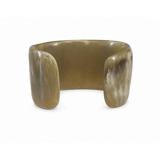 Manchette en Corne Naturelle Translucide – Bracelet Fumé Fait Main Manchette Corne Marbrée Fait Main – Détail Ouverture Bracelet Naturel