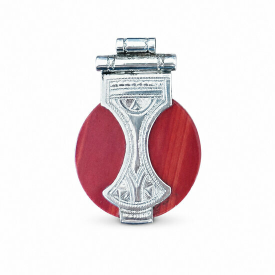 Pendentif Jaspe Rouge Argent 925 – Bijou Touareg Gravé Main Pendentif Jaspe Rouge Naturel – Argent Massif 925 et Gravures Manuelles