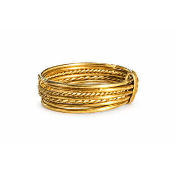 Bague semainier en laiton – 7 anneaux lisses et torsadés Bague multi-anneaux en laiton – Détail des anneaux lisses et torsadés