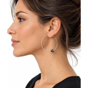 Cr�oles argent 925 et �b�ne de 5 cm � Boucle touareg port�e