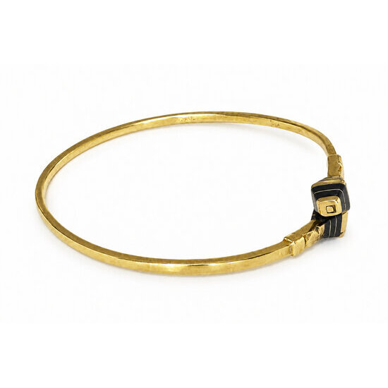Bracelet jonc croisé laiton et ébène – Réglable, fait main Jonc ouvert doré et noir fait main – Vue latérale du bracelet