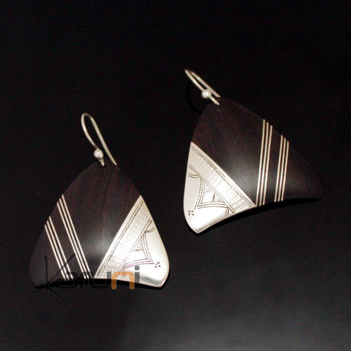 Boucles d'Oreilles en Argent et Ebène 142 Grand Triangle Design Gravé